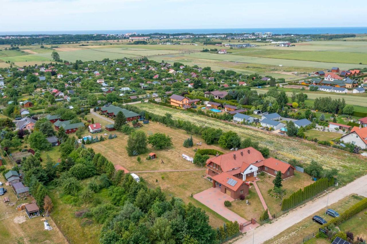 Domki Nad Morzem U Sevilli Darlowo Darlowko Exterior foto